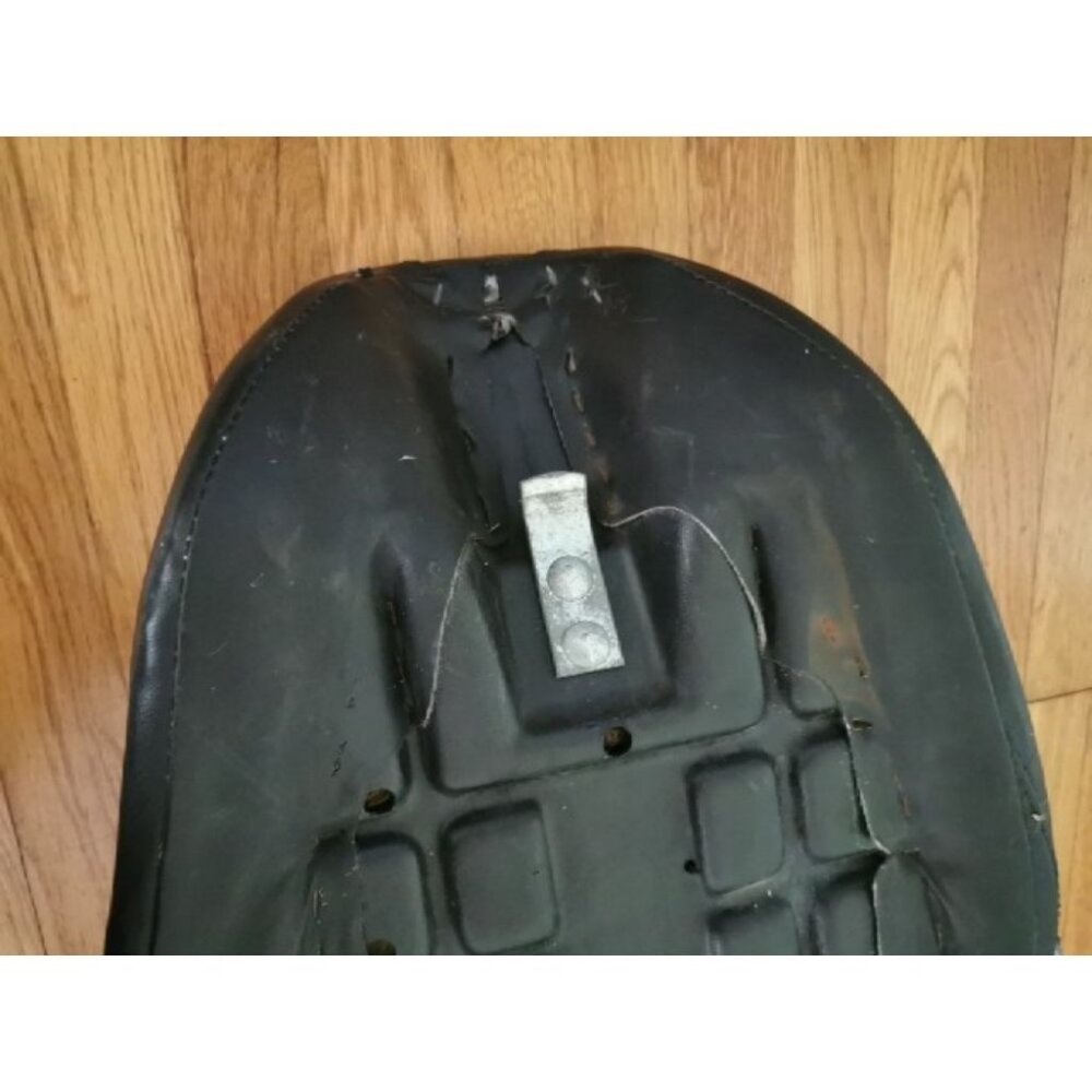 OEM Black Harley Davidson‎ HD Dyna Studded MILSCO 2-UP Motorcycle Seat Saddle - Picture 8 of 9